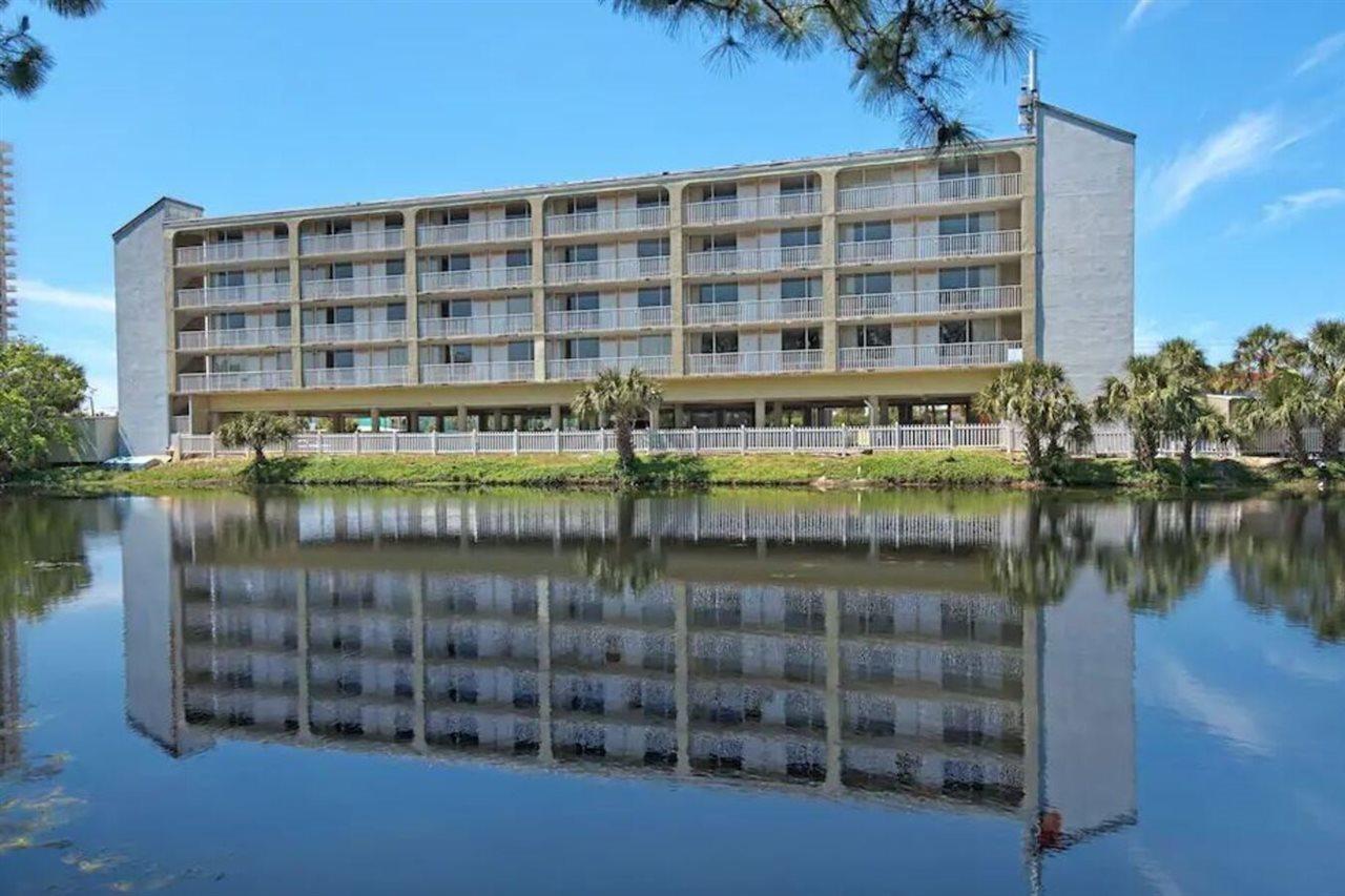 Baymont By Wyndham Panama City Beach Bagian luar foto