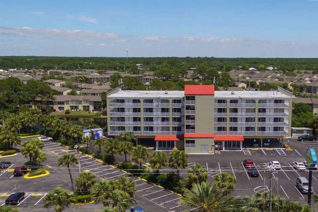 Baymont By Wyndham Panama City Beach Bagian luar foto