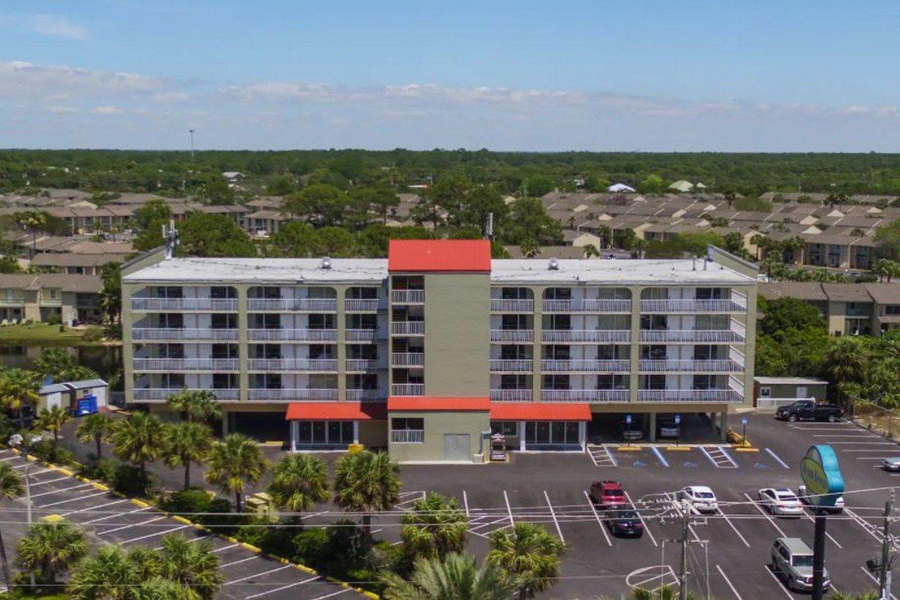 Baymont By Wyndham Panama City Beach Bagian luar foto