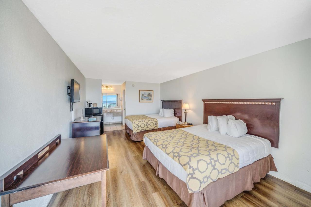 Baymont By Wyndham Panama City Beach Bagian luar foto