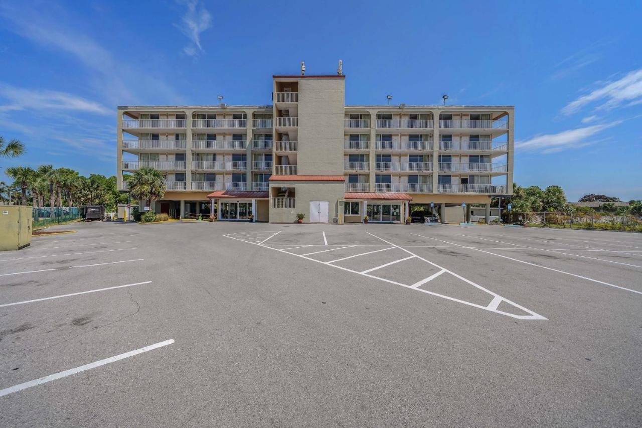 Baymont By Wyndham Panama City Beach Bagian luar foto