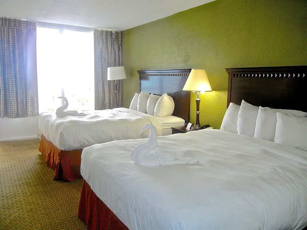 Baymont By Wyndham Panama City Beach Bagian luar foto