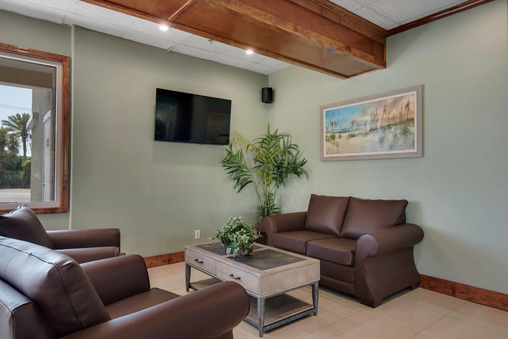 Baymont By Wyndham Panama City Beach Bagian luar foto