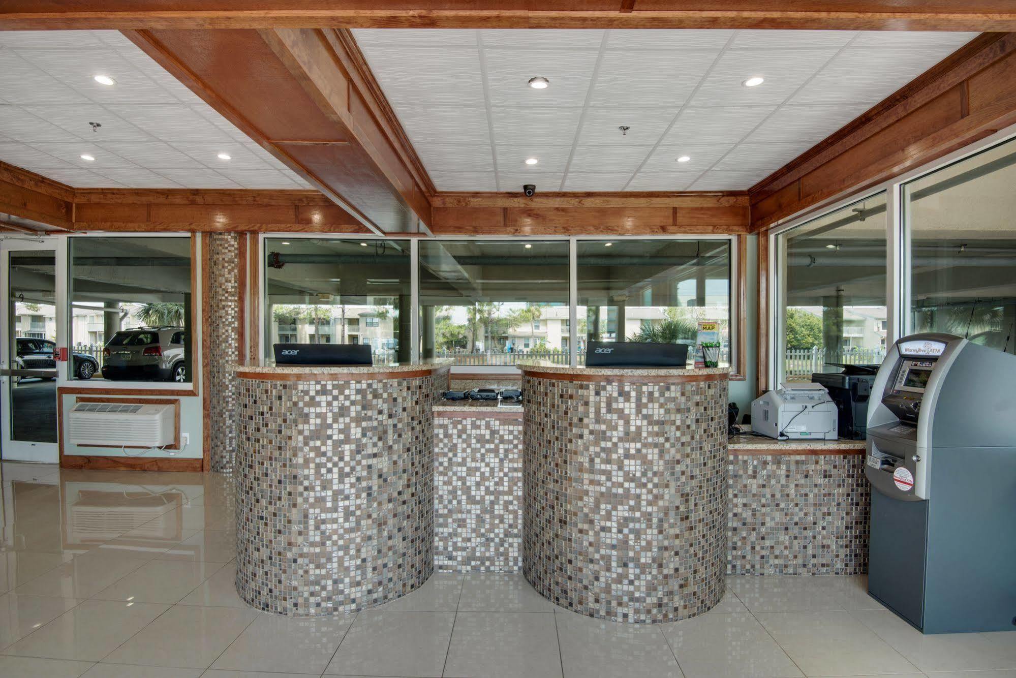 Baymont By Wyndham Panama City Beach Bagian luar foto